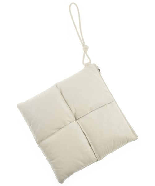 BOTTEGA VENETA คลัตช์