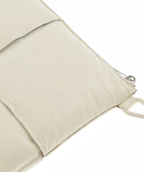 BOTTEGA VENETA คลัตช์
