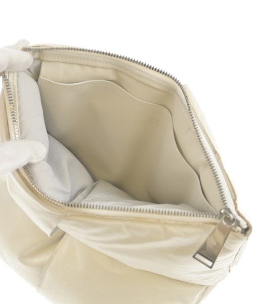 BOTTEGA VENETA คลัตช์