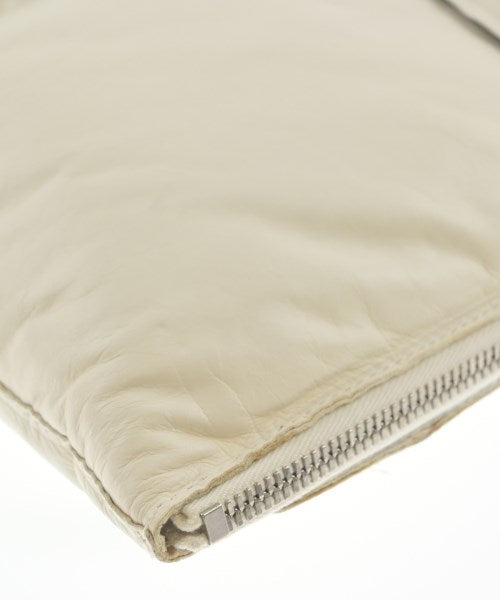 BOTTEGA VENETA คลัตช์