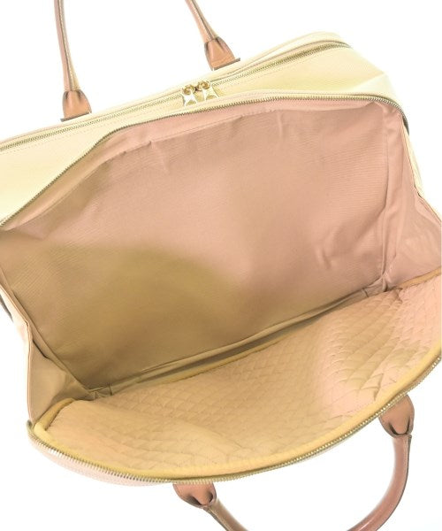 BOTTEGA VENETA กระเป๋าใส่อุปกรณ์ขนาดใหญ่