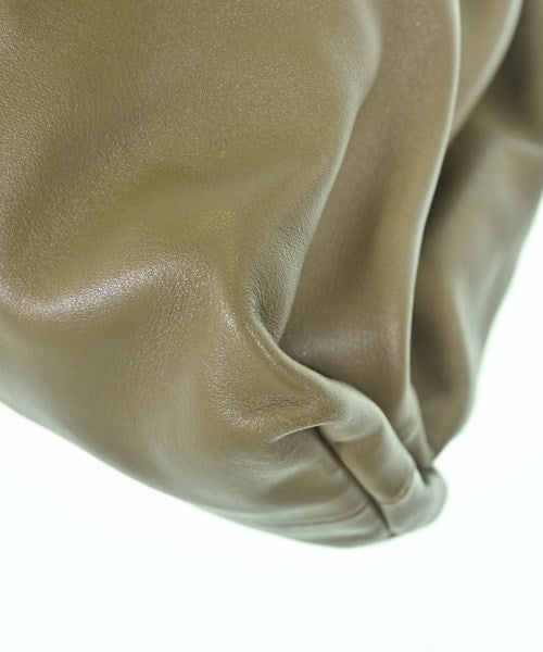 BOTTEGA VENETA คลัตช์