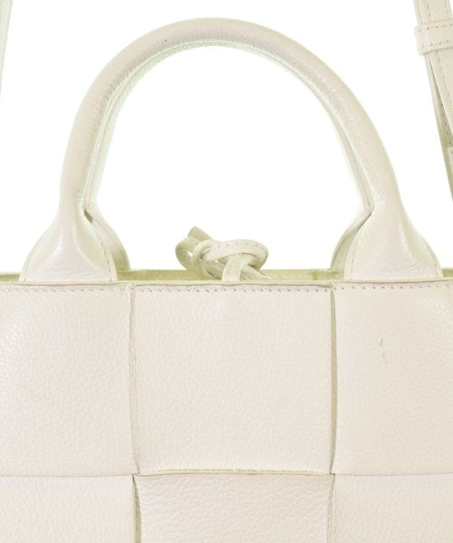 BOTTEGA VENETA กระเป๋าถือขนาดใหญ่
