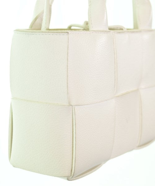 BOTTEGA VENETA กระเป๋าถือขนาดใหญ่