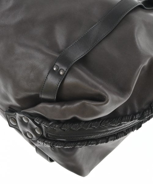BOTTEGA VENETA กระเป๋าใส่อุปกรณ์ขนาดใหญ่