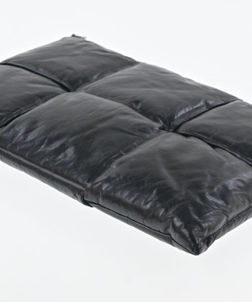 BOTTEGA VENETA คลัตช์