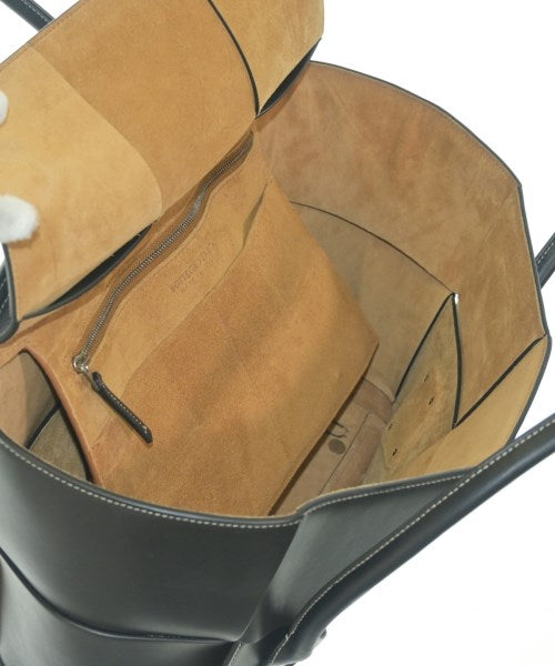 BOTTEGA VENETA กระเป๋าถือขนาดใหญ่