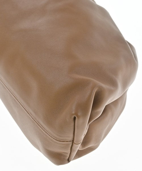 BOTTEGA VENETA คลัตช์