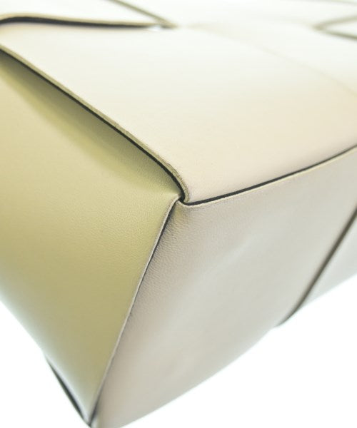 BOTTEGA VENETA กระเป๋าถือขนาดใหญ่