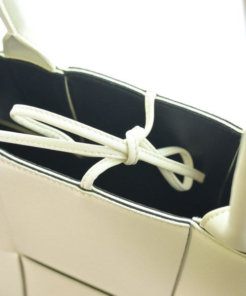 BOTTEGA VENETA กระเป๋าถือขนาดใหญ่