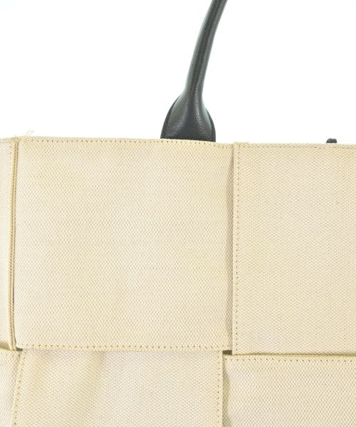 BOTTEGA VENETA กระเป๋าถือขนาดใหญ่