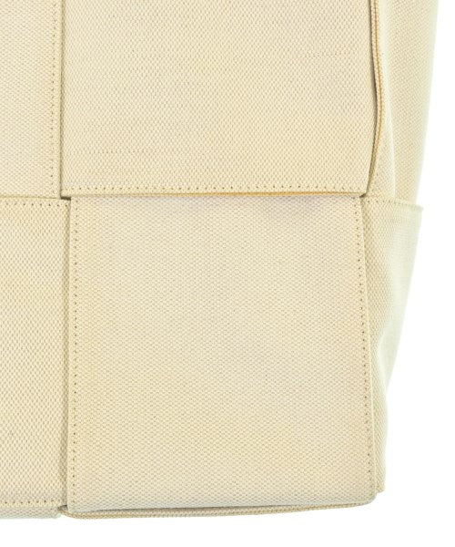 BOTTEGA VENETA กระเป๋าถือขนาดใหญ่