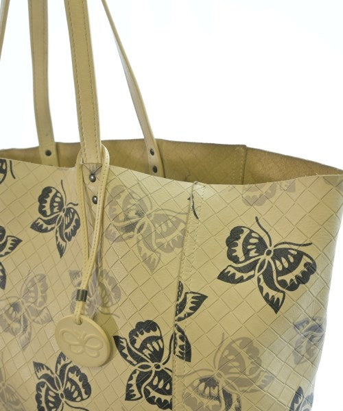 BOTTEGA VENETA กระเป๋าถือขนาดใหญ่