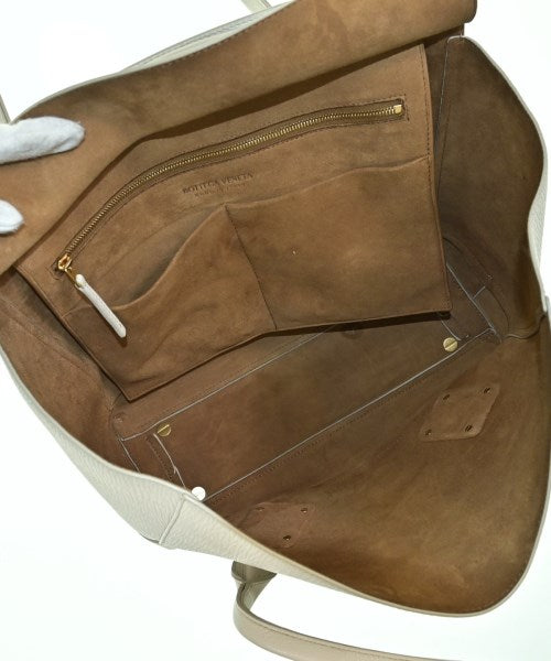 BOTTEGA VENETA กระเป๋าถือขนาดใหญ่