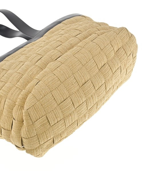 BOTTEGA VENETA กระเป๋าถือขนาดใหญ่
