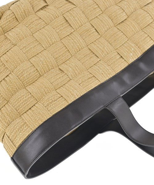 BOTTEGA VENETA กระเป๋าถือขนาดใหญ่