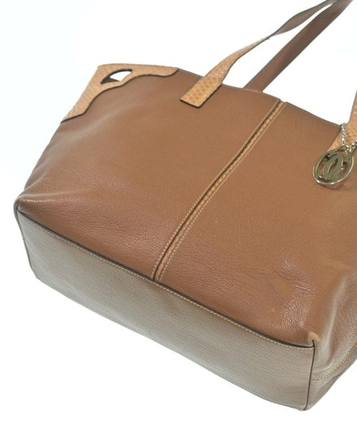 Cartier กระเป๋าถือขนาดใหญ่