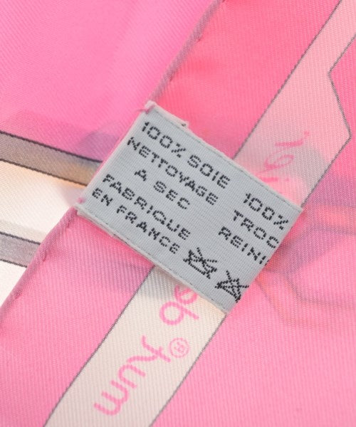 Cartier ผ้าพันคอ