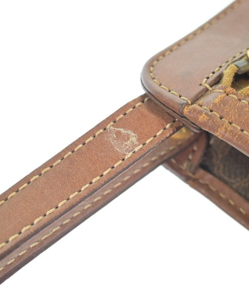 CELINE คลัตช์