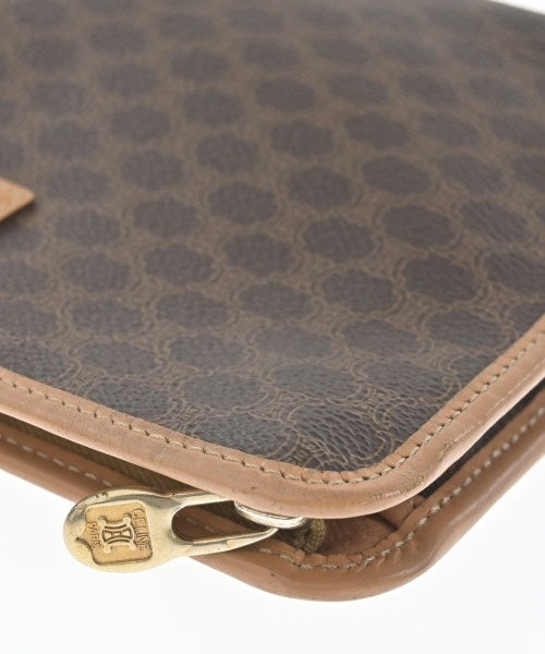 CELINE คลัตช์