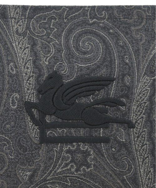 ETRO คลัตช์