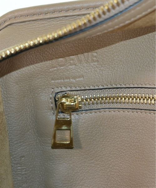 LOEWE กระเป๋าถือ