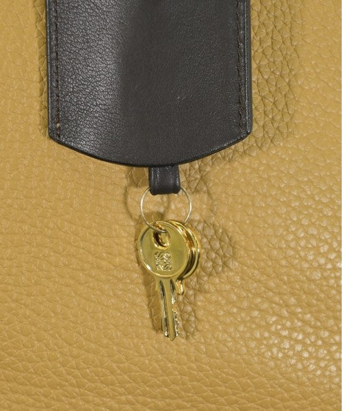 LOEWE กระเป๋าใส่อุปกรณ์ขนาดใหญ่