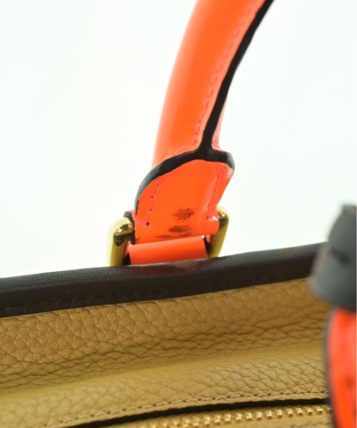 LOEWE กระเป๋าใส่อุปกรณ์ขนาดใหญ่