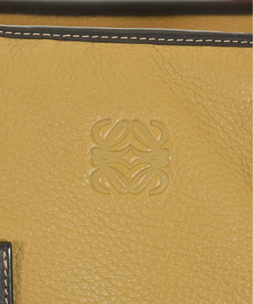 LOEWE กระเป๋าใส่อุปกรณ์ขนาดใหญ่