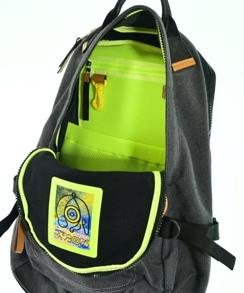 LOEWE เป้สะพายหลัง