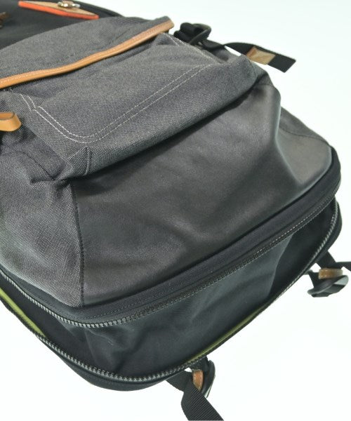 LOEWE เป้สะพายหลัง