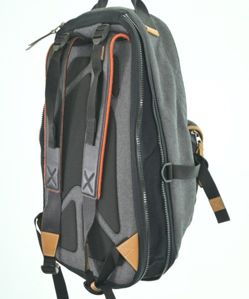 LOEWE เป้สะพายหลัง