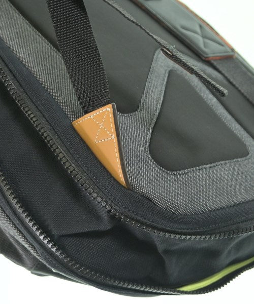 LOEWE เป้สะพายหลัง