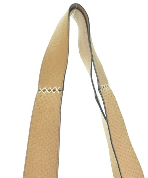 LOEWE กระเป๋าถือขนาดใหญ่