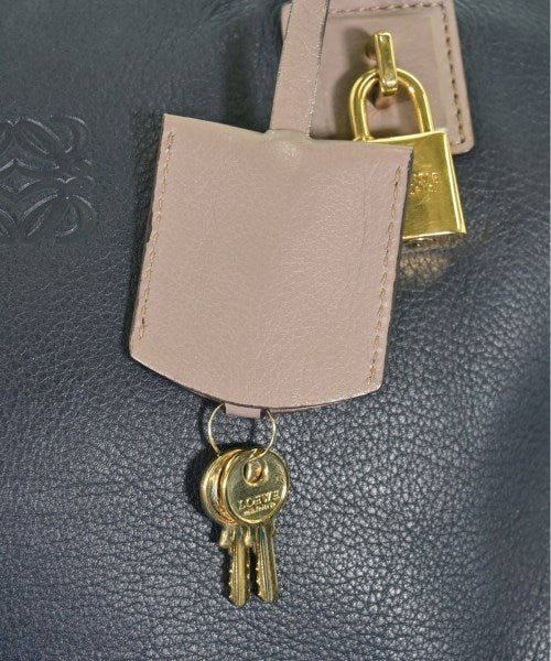 LOEWE กระเป๋าถือ