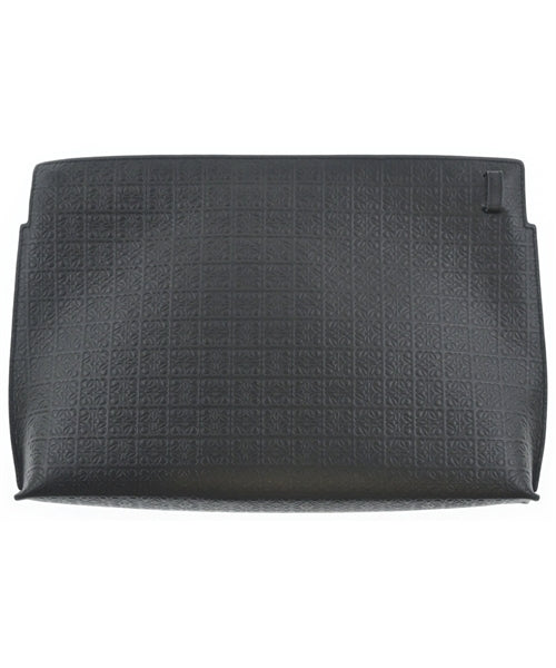 LOEWE คลัตช์