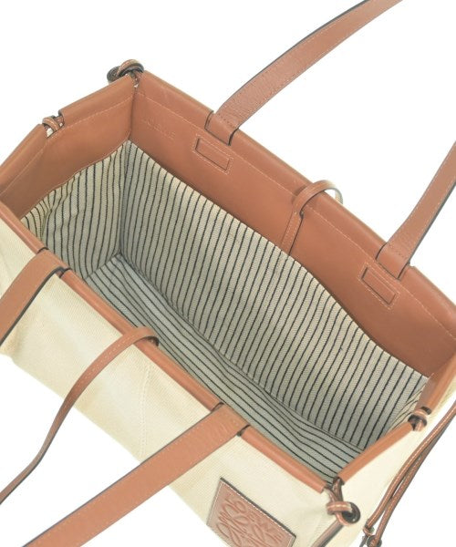 LOEWE กระเป๋าถือขนาดใหญ่