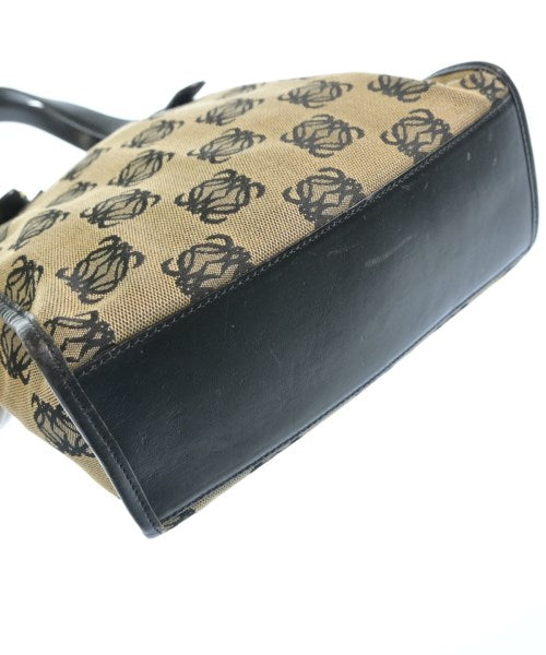 LOEWE กระเป๋าถือขนาดใหญ่