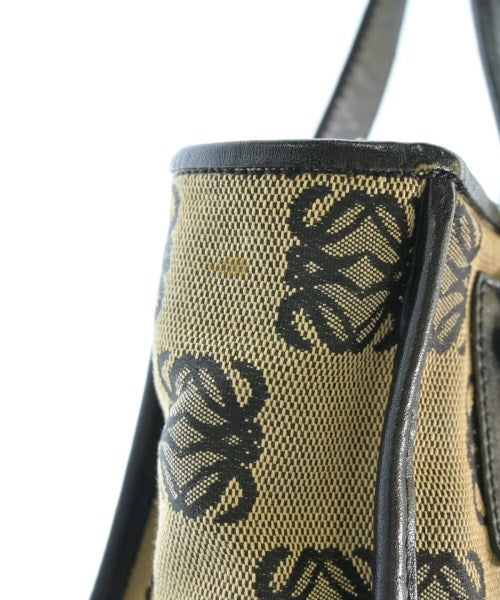 LOEWE กระเป๋าถือขนาดใหญ่