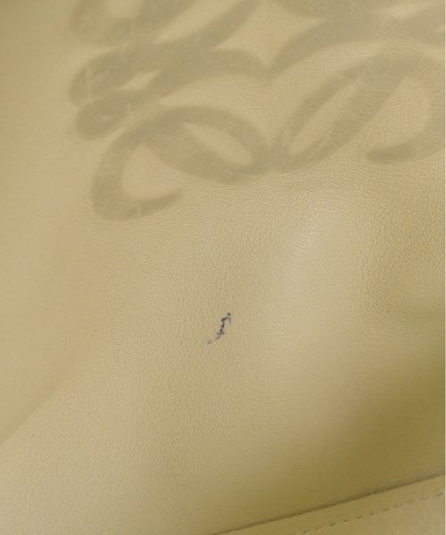 LOEWE กระเป๋าถือ