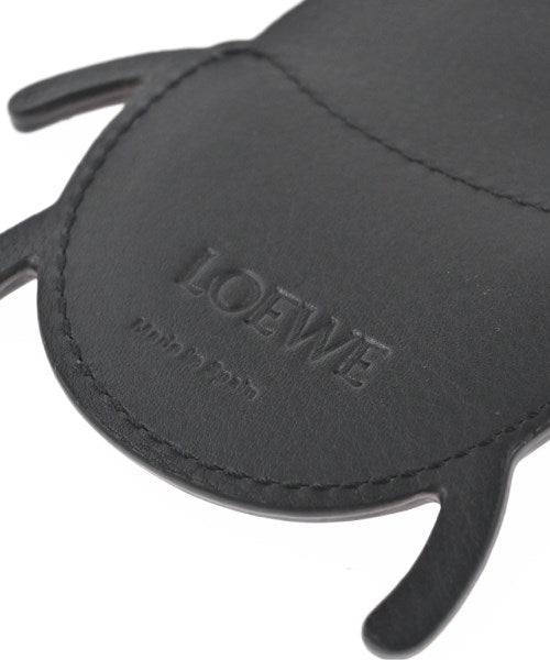 LOEWE เครื่องประดับบนกระเป๋า