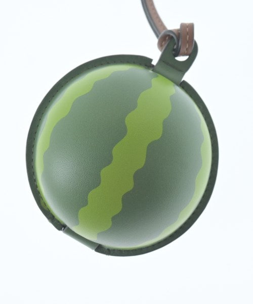 LOEWE เครื่องประดับบนกระเป๋า