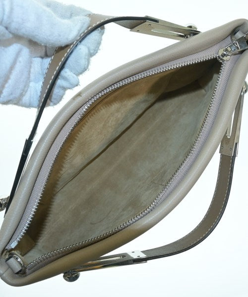 LOEWE คลัตช์