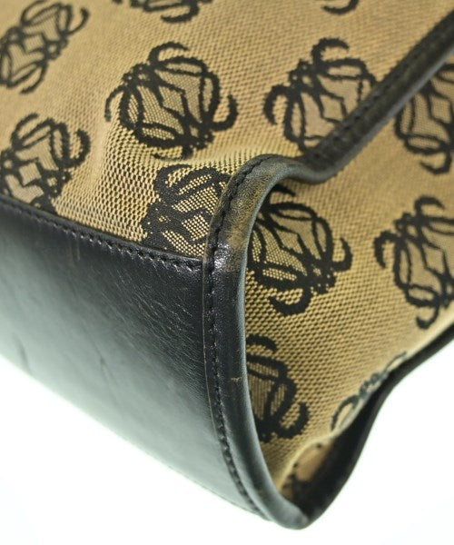 LOEWE กระเป๋าถือ