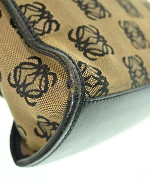 LOEWE กระเป๋าถือ