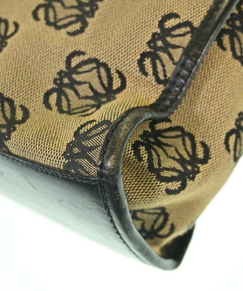 LOEWE กระเป๋าถือ