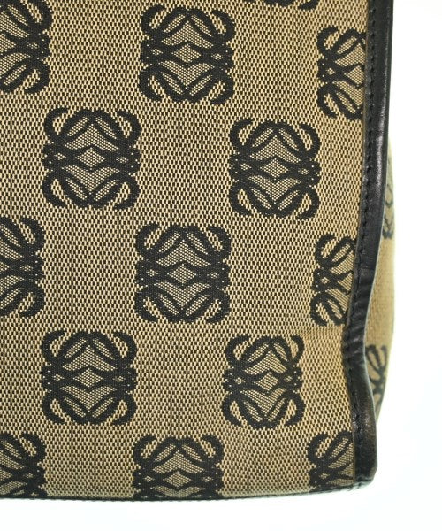 LOEWE กระเป๋าถือ