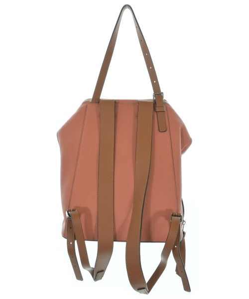 LOEWE เป้สะพายหลัง