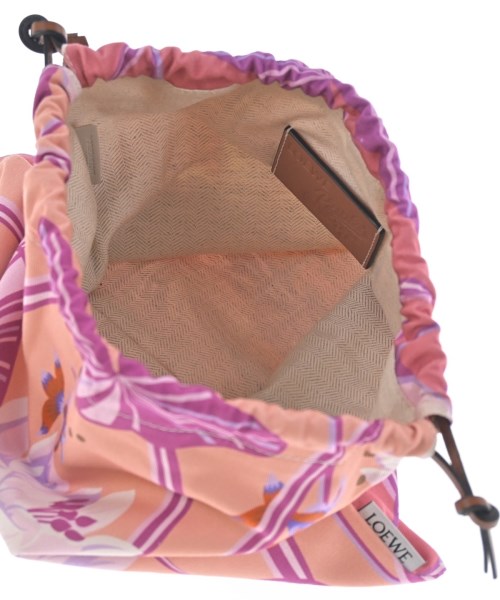 LOEWE กระเป๋า