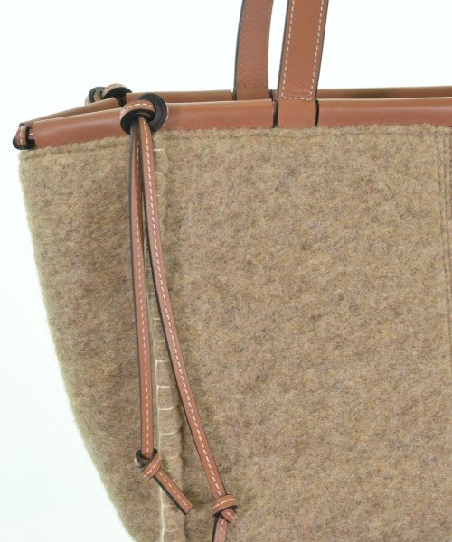 LOEWE กระเป๋าถือขนาดใหญ่